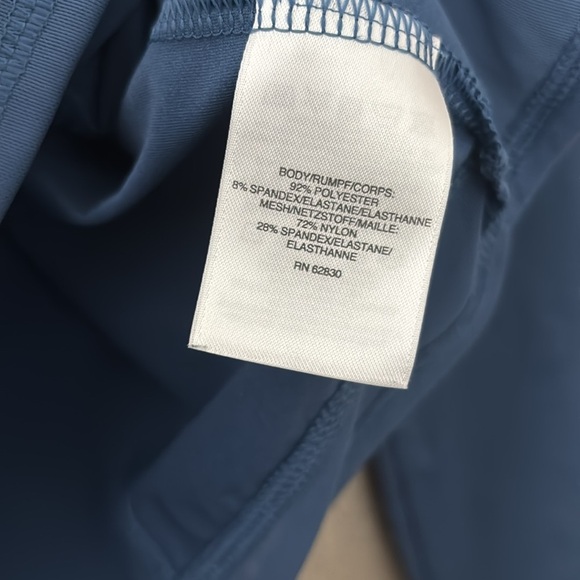 Women’s Lands End Sport Top, Blue, Small (6-8) - Picture 5 of 6